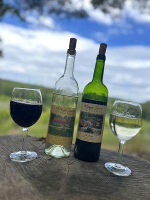 Cayuga White and St. Croix Red! Two delicious wines for a beautiful summer day! #Connecticut #winetrail #wine