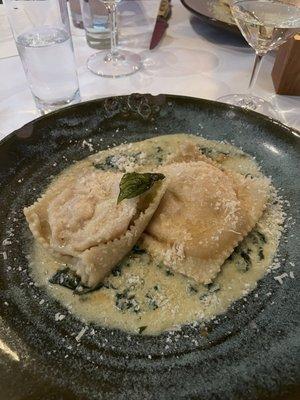 Chicken ravioli florentine