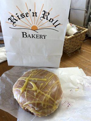 Lemon blueberry donut