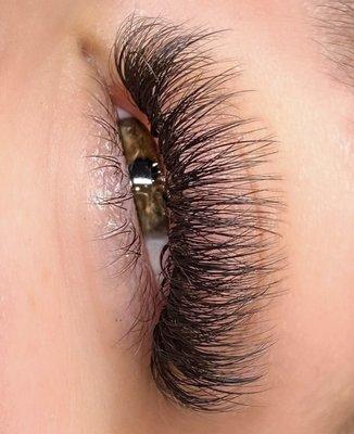 Custom Lash Extensions