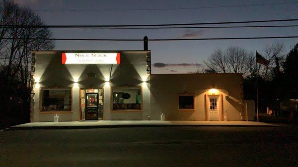 Exterior lighting at Niks Nook in Wading River