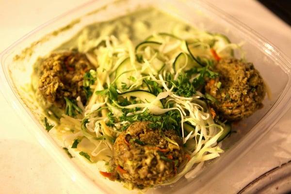 pesto spaghetti and meatballs (raw vegan)