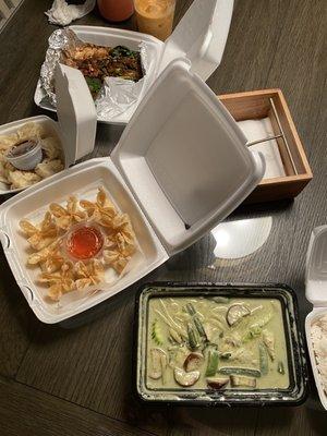 Green curry, cream cheese rolls, steamed dumplings, pad see ew