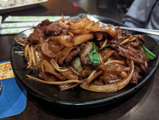 Beef chow fun