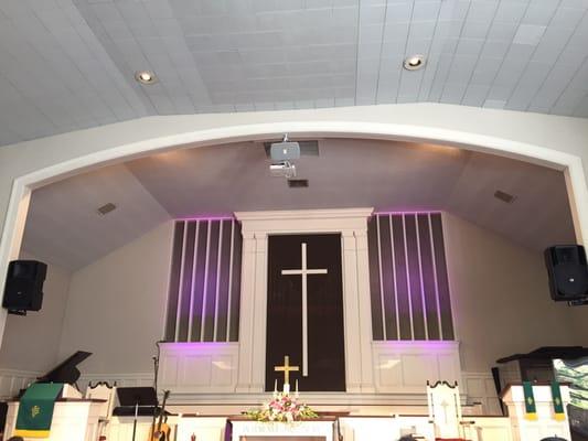 Highrock Quincy: altar decorated for a wedding