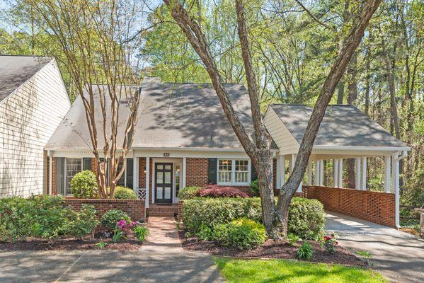 Dunbarton townhouse off Hope Valley Rd.