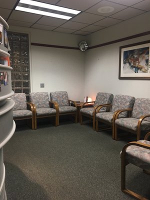 Larry M Ford, DDS reception area