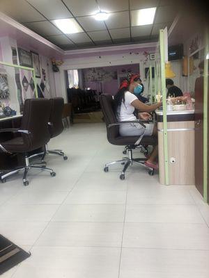 Nail salon