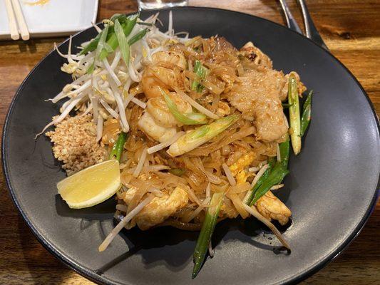 Combination Pad Thai