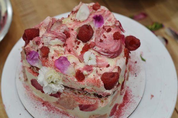 Strawberry vanilla cake