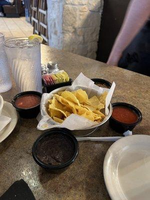 Bean dip, salsa & queso