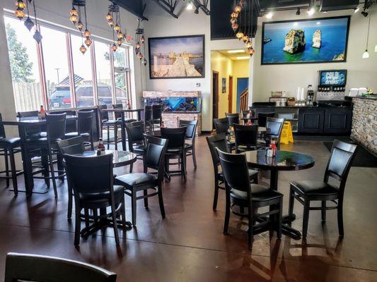 Dining Area at Grape Leaf Express Perrysburg