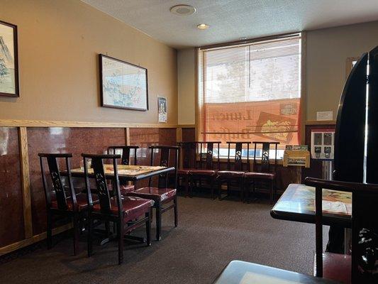 Well decorated, peaceful dining area.