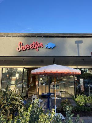 Sweetfin from the outside