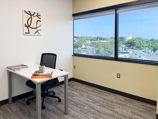 Regus - NJ, Hasbrouck Heights - State Route 17