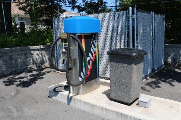 High quality vacuum machines. $1 provides 4 minutes of vacuum time. Trash bins at every vacuum station.