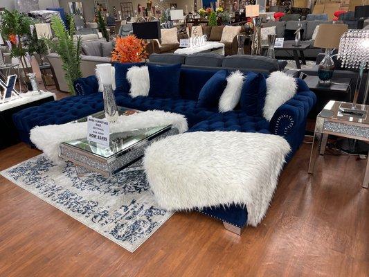 This beautiful tufted double chaise sectional