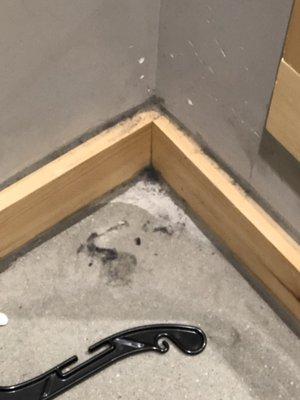 Probably this fitting room hasn't been clean, since they opened