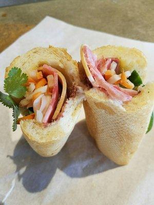 Oh how I missed you, banh mi! (dac biet)