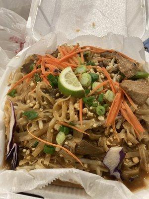 N4 Pad Thai soy pepper steak