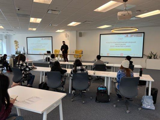 Snap from our Youth Entrepreneurship Winter Camp where students got to learn  from mentors who specialize in startups and investments