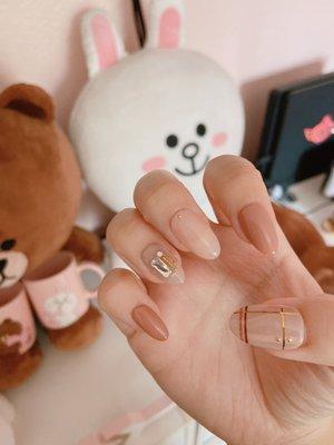 Pinkish brown autumn plaid  custom press-on nail design