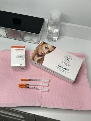 VI Peel Package with Neurotoxins treats: Sun damage, fine wrinkles, skin hypopigmentation and Acne Scars