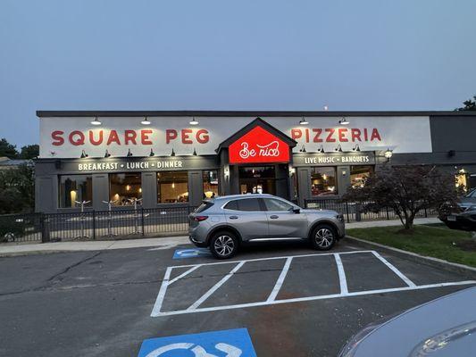 Square Peg Pizzeria - front view