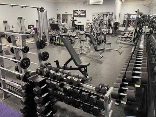 Full weight room ready to accommodate novice to experienced lifters!