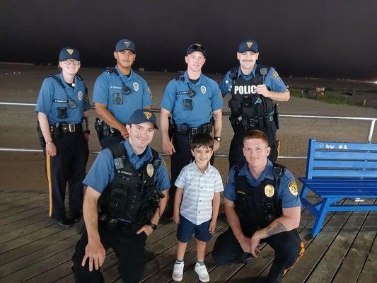 Yanni Mahmmoudi met some kind friends at Wildwood NJ