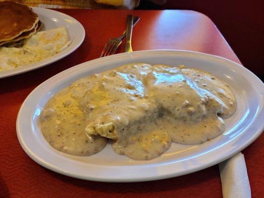 Half order biscuits and gravy