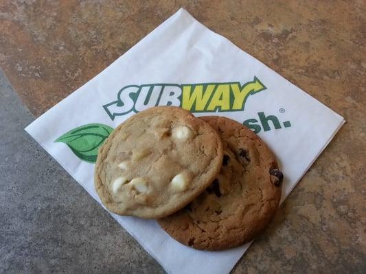 $0.49 - Cookies- 4 Stars - Fifty cent a cookie... hard to beat that!