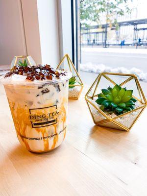 Hokkaido Milk Tea w/ Carmel drizzle. Also known as The Golden Venetian.