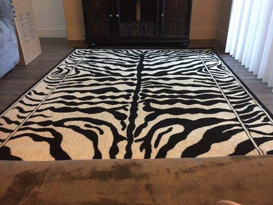 Super awesome deal on a low-pile rug.