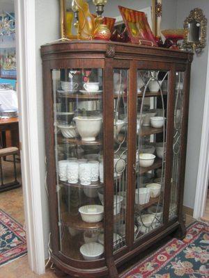 Great Tiger Stripe Golden Oak Curved Glass China Cabinet! we have other styles, also!