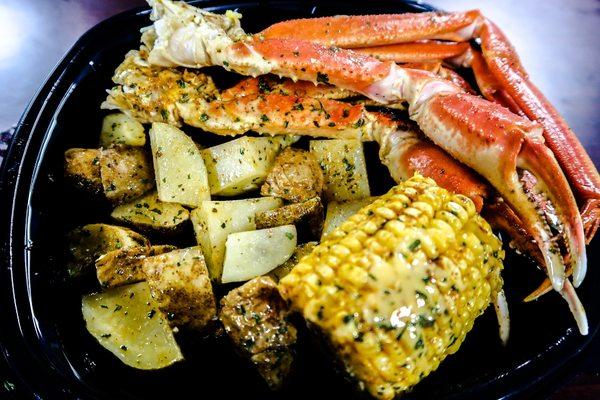 Deliciously seasoned seafood plates.