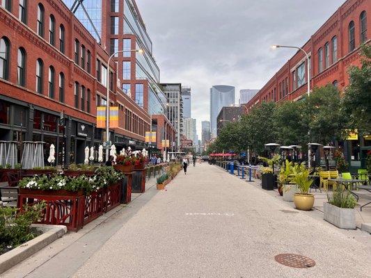 Pedway with cafes and restaurants