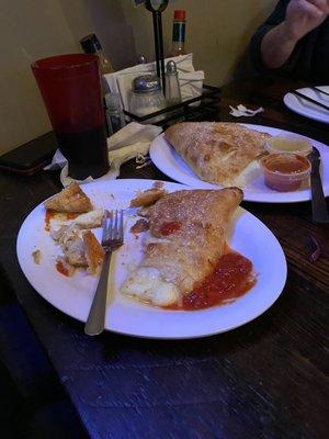 Knuckles Pizza & Sports Bar