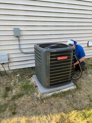 Goodman Air Conditioner Install - Olde English Court in Romeoville