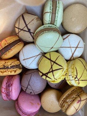 Assorted macarons