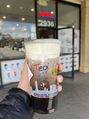 Roasted Oolong Sea Salt Kreama with boba