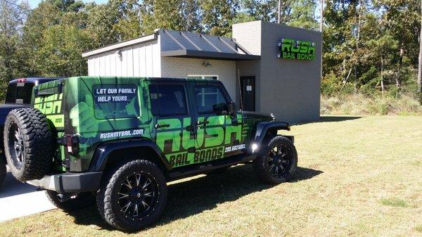 Rush Bail Bonds' office exterior.