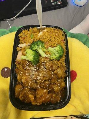 Sesame Chicken Combo Plate