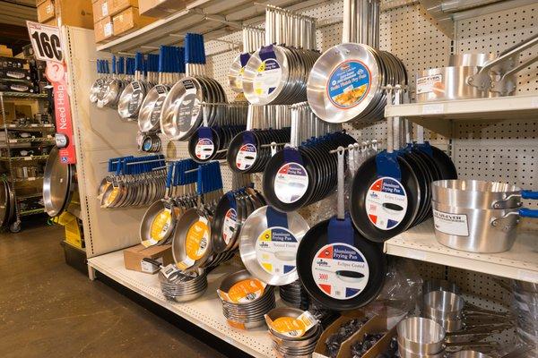 Choose from aluminum, carbon steel, cast iron, cookware sets, covers, grates and racks, induction ready cookware, and more!