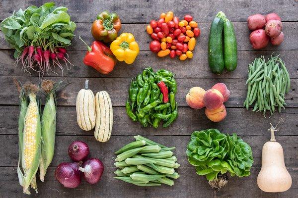 Weekly or bi-weekly Produce Boxes: freshly harvested and curated for the best selection.