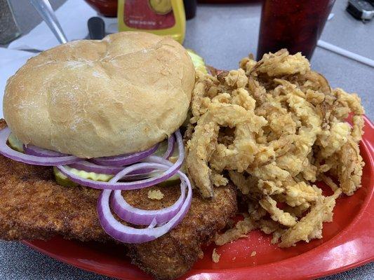 Tenderloin with onion rings & extra onion