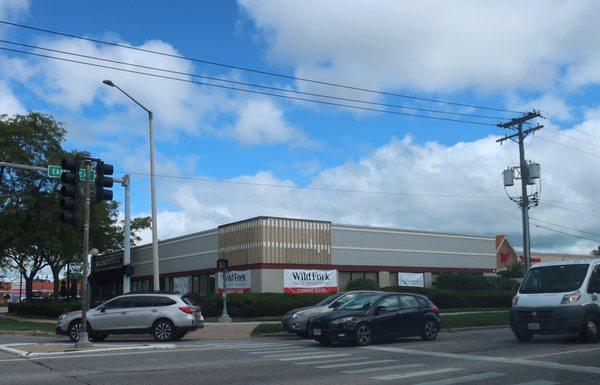 New store at the old Boston Market location.   Scheduled opening is Nov 16, 2022.