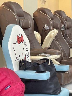 Hello Kitty pedi chair for the little ones.