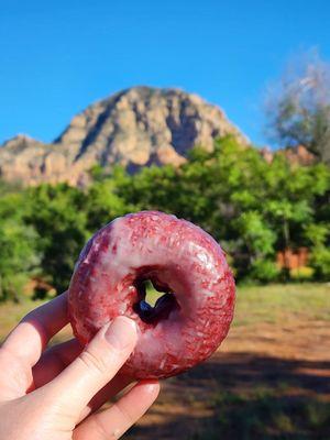 Red Velvet glazed, very good tastes like light cake inside