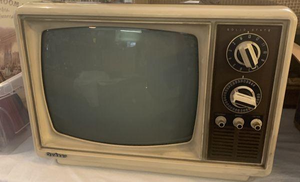 Vintage tv for gaming